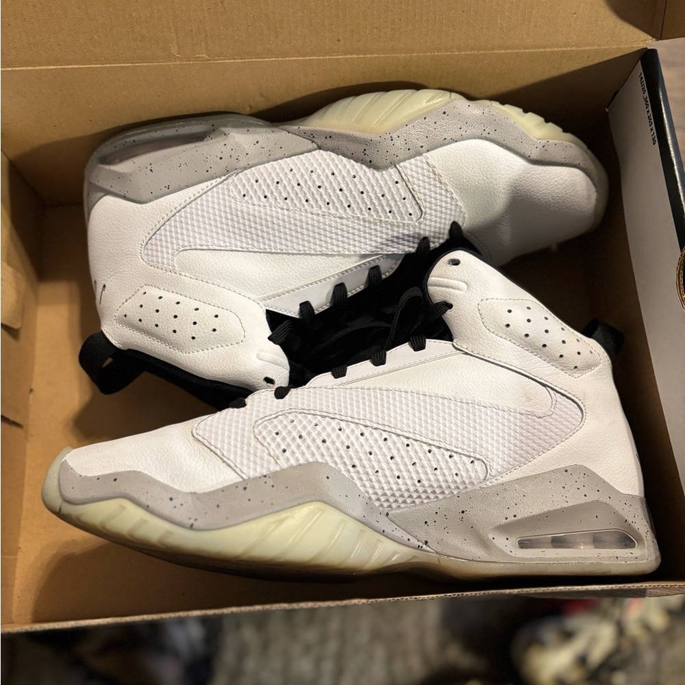 Jordan men’s Lift Off White and Black Sneakers size 11.5. Worn once - Picture 4 of 7